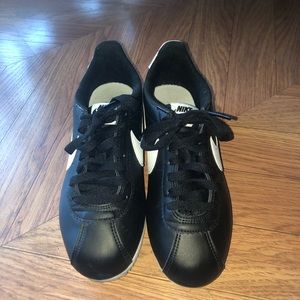 Nike Shoes - Nike Cortez 7.5 Nike Shoes - Nike Cortez 7.5